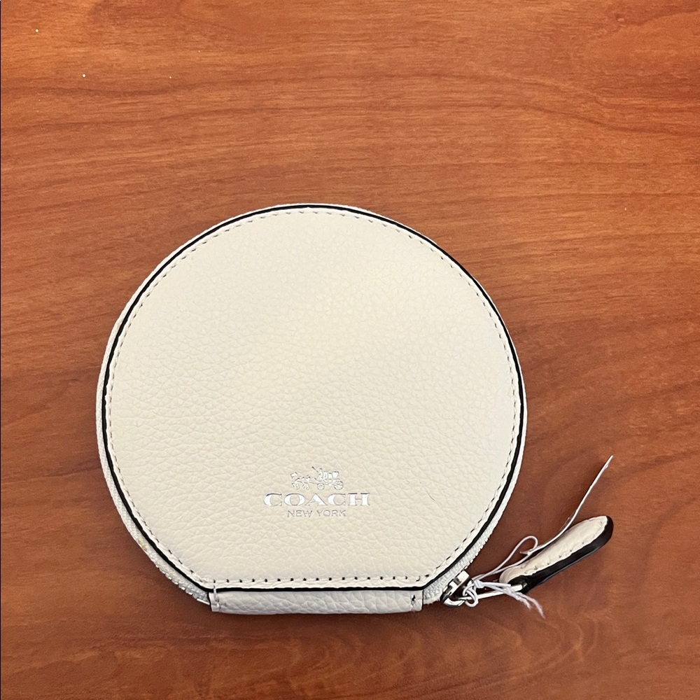 Coach Cream and Pink Lip Design Cosmetic Case - Picture 2 of 2